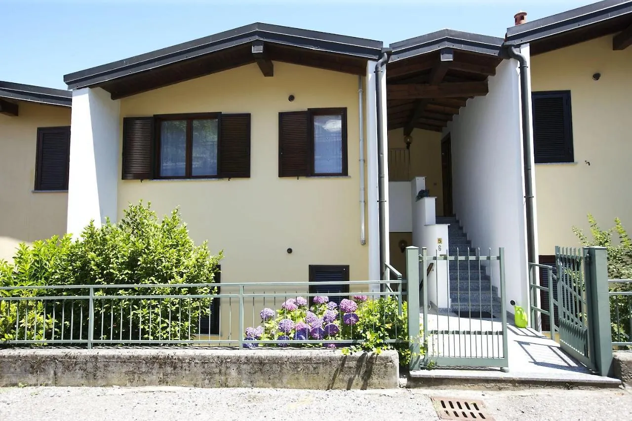 Ferienwohnung Residenza Arcobaleno Pino Lago Maggiore Apartment